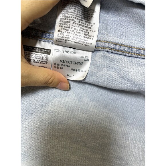 Levis Denim Shirt Womens XS Light Blue Western Pearl Snap Two Pocket Cotton - Picture 14 of 14